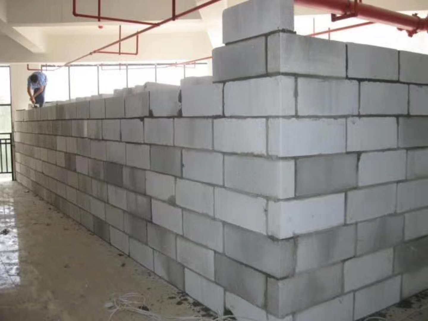 南岔蒸压加气混凝土砌块承重墙静力和抗震性能的研究